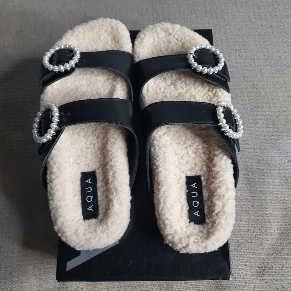 AQUA WOMEN'S PEARL LEATHER FURRY  FAUX FUR SLIDE SANDALS -SIZE 7.5